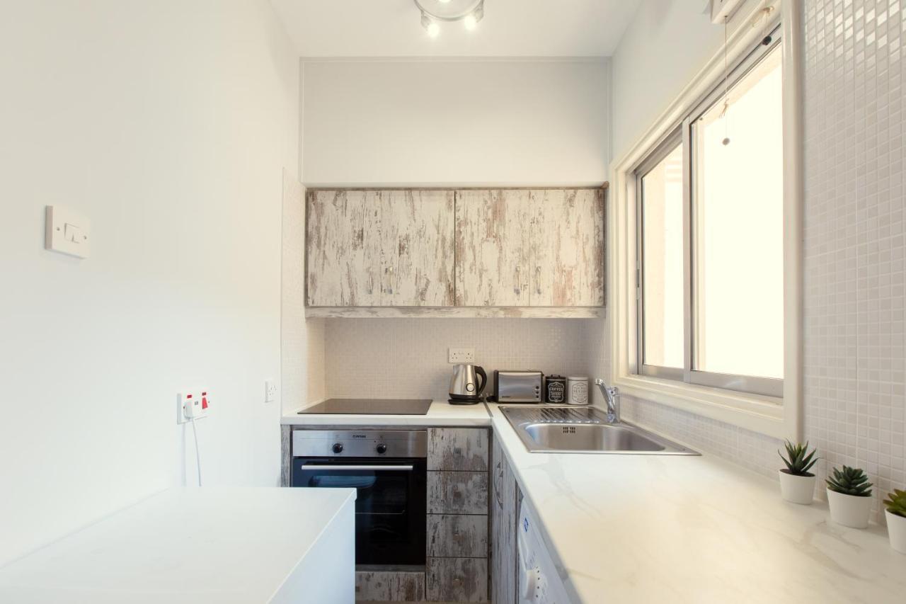 Furnished Seafront Studio Larnaca Exteriér fotografie