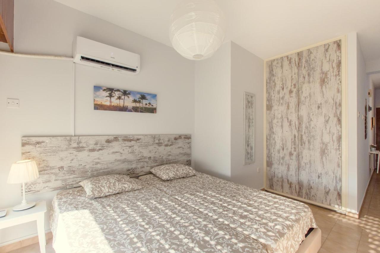 Furnished Seafront Studio Larnaca Exteriér fotografie